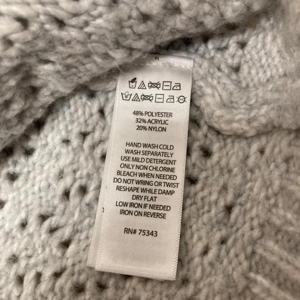 Joie Chunky Knit Cardigan Sweater Women’s Medium Soft Cozy Preppy Classic Gray - Picture 4 of 7